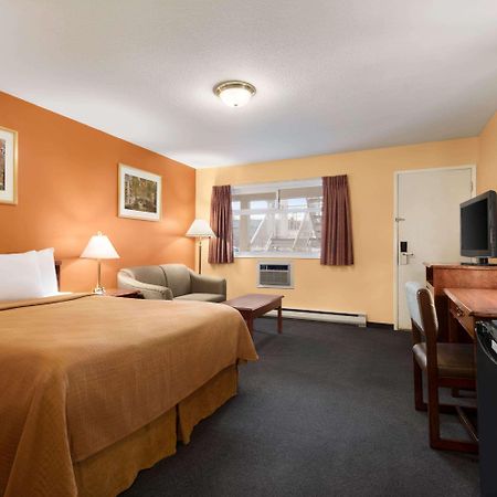 Travelodge By Wyndham Quesnel Bc Luaran gambar