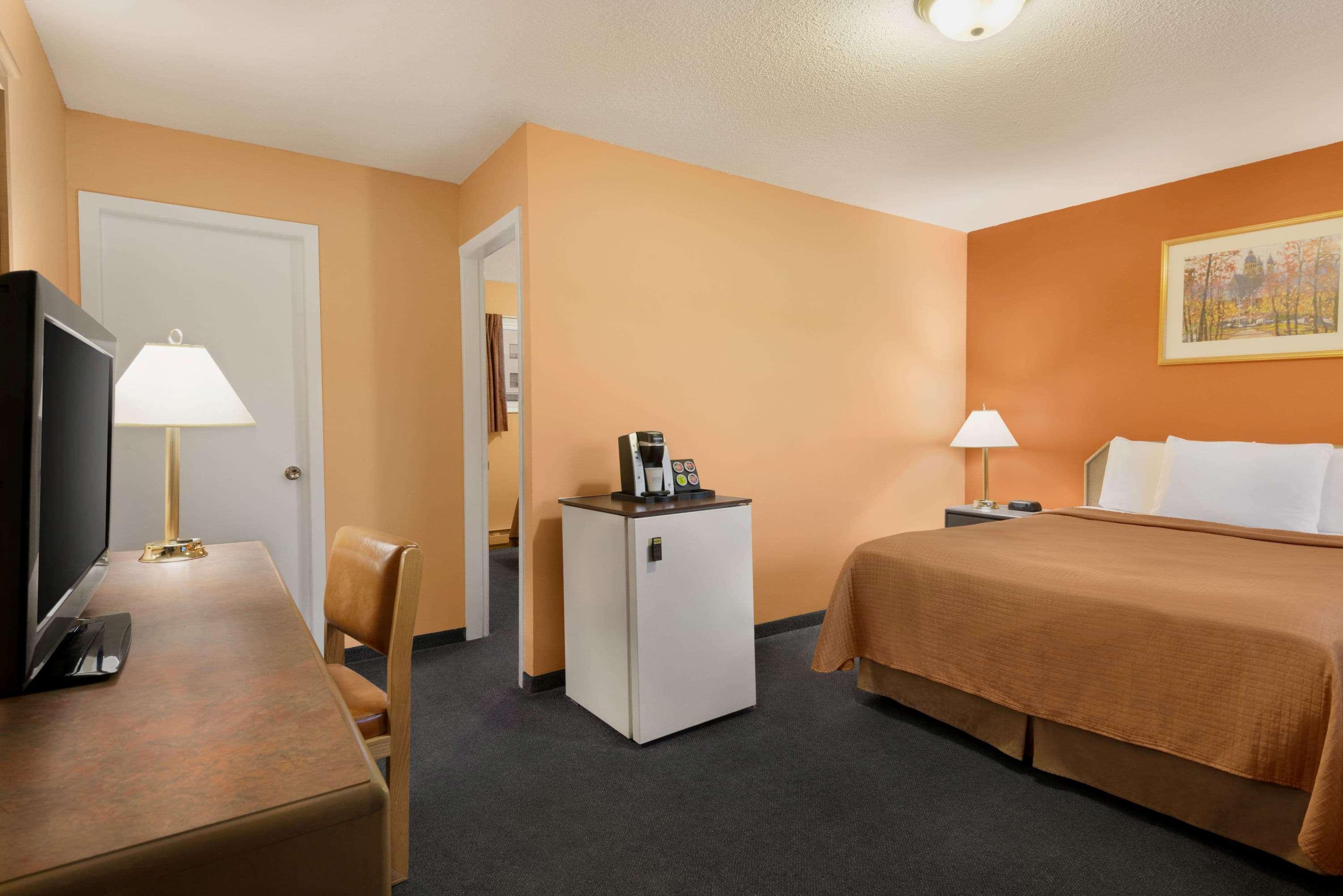 Travelodge By Wyndham Quesnel Bc Luaran gambar
