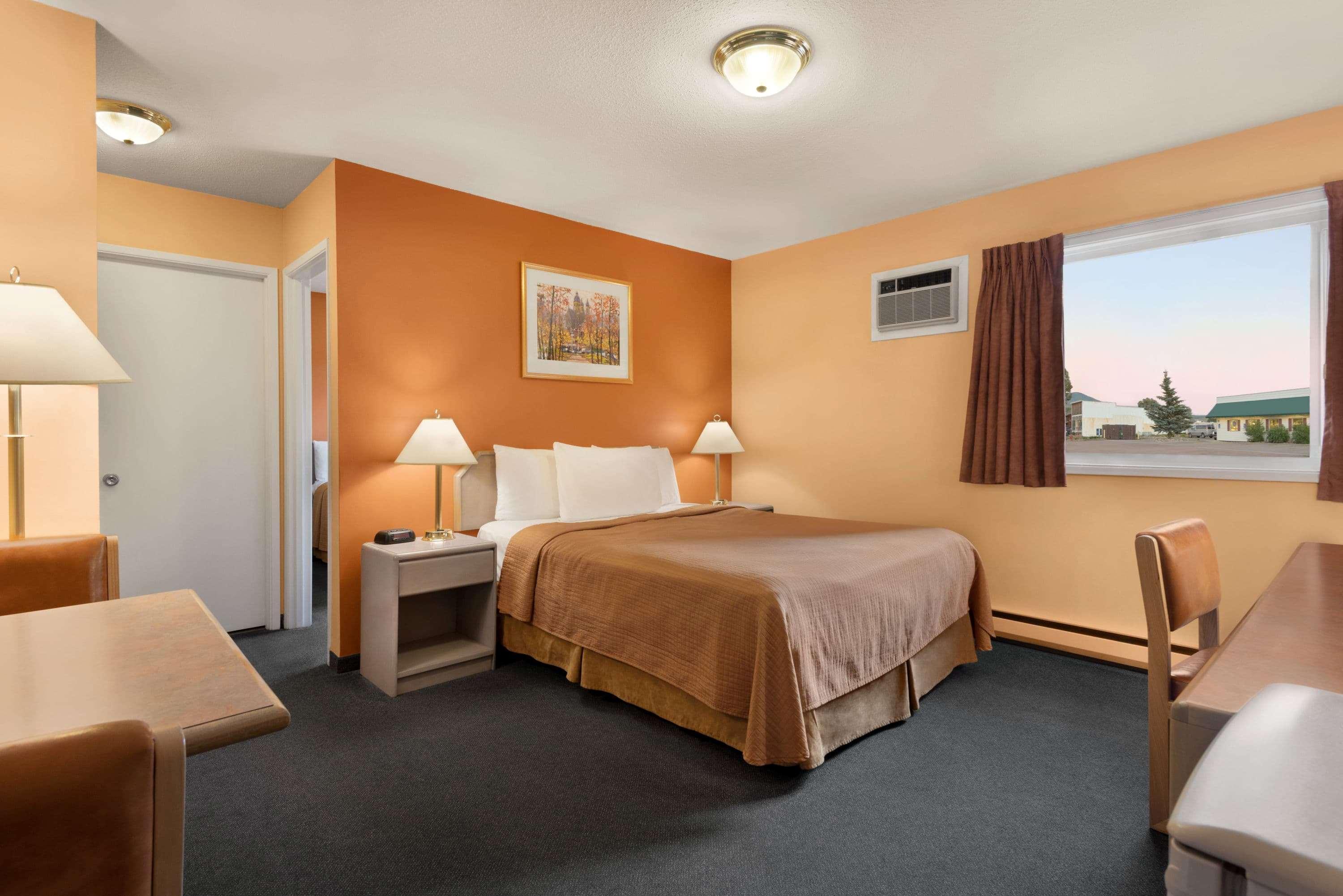 Travelodge By Wyndham Quesnel Bc Luaran gambar
